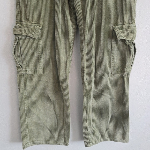 Forever 21 Juniors Wale Cargo Wide Leg Olive Green Corduroy Pants Grunge Sz XS - Picture 3 of 8